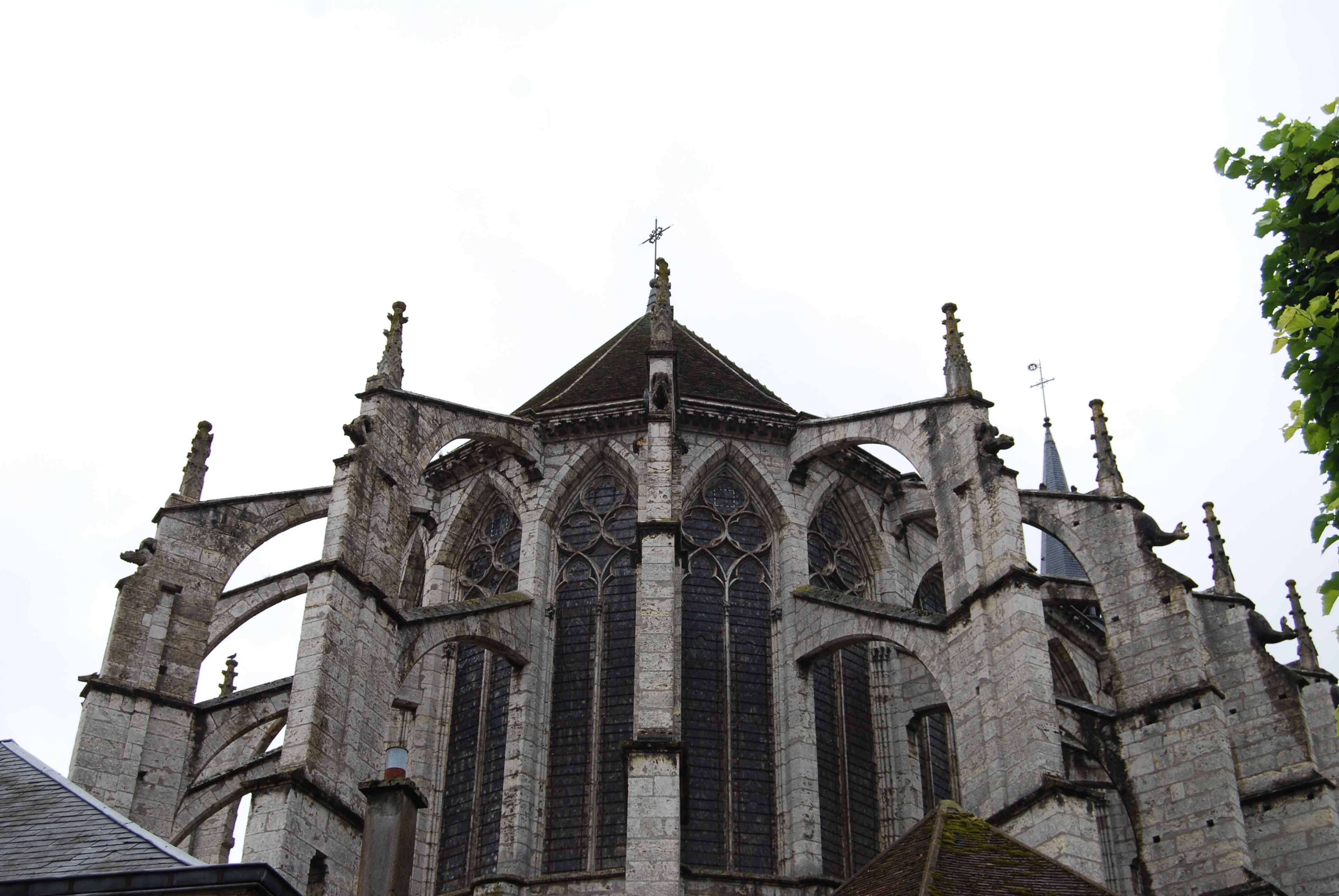 De la Basílica a la Catedral Gótica. - Chartres: Arte, espiritualidad y esoterismo. (9)